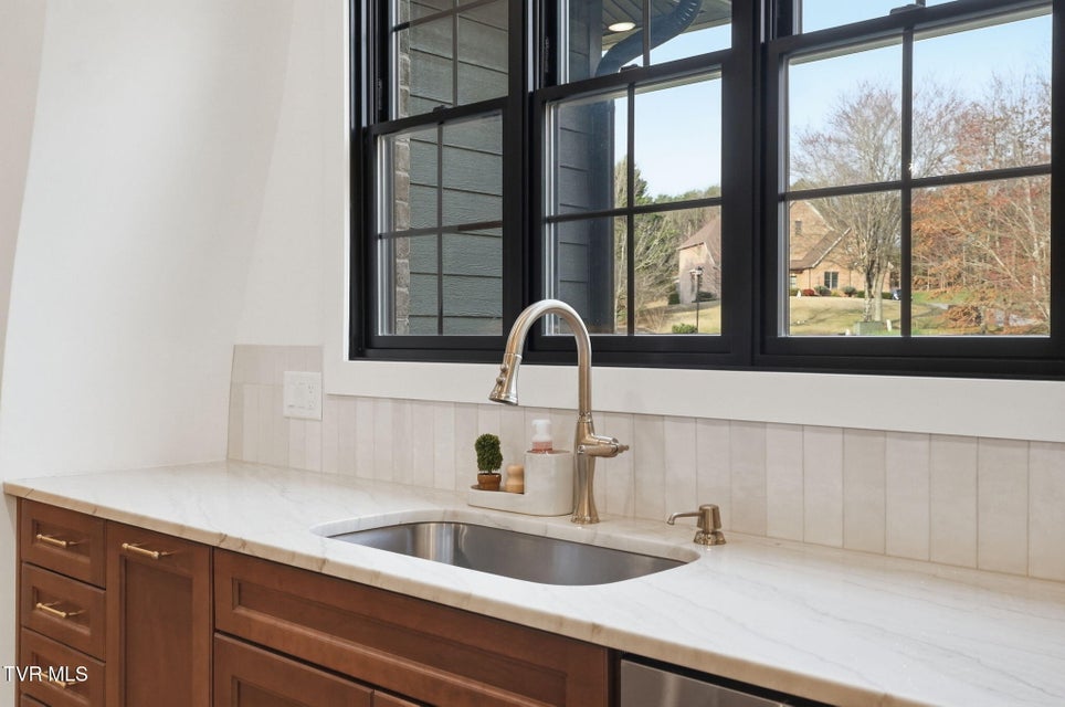 Photo #40: 302 Huntington Way