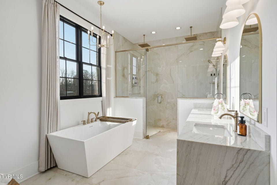 Photo #52: 302 Huntington Way