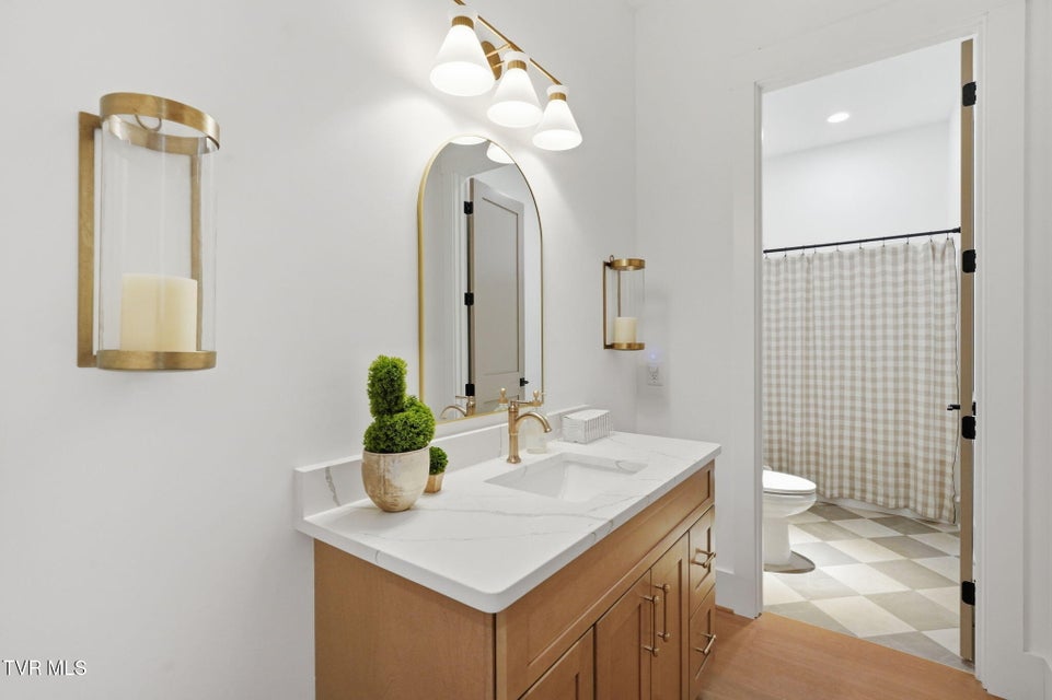 Photo #65: 302 Huntington Way