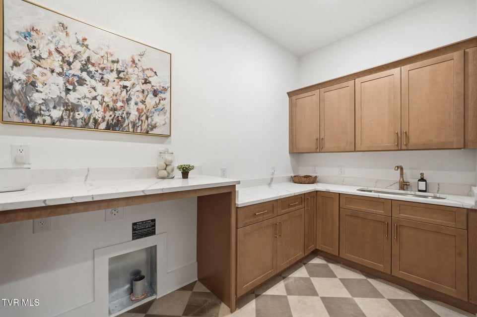 Photo #67: 302 Huntington Way