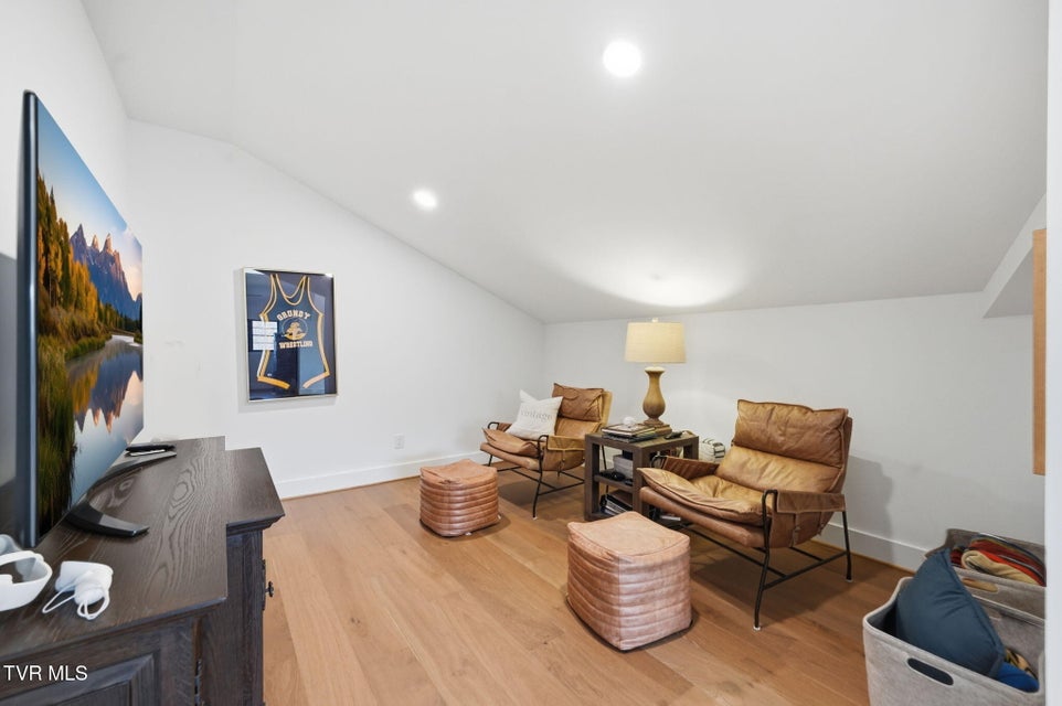 Photo #81: 302 Huntington Way