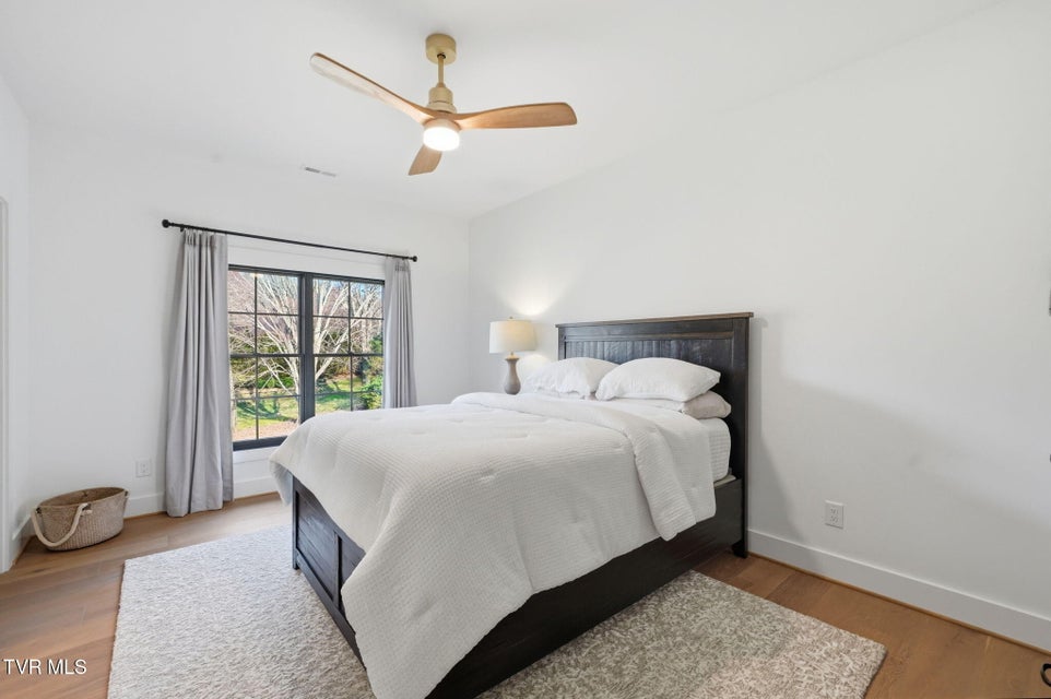 Photo #70: 302 Huntington Way