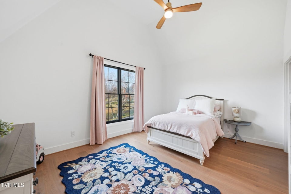 Photo #76: 302 Huntington Way