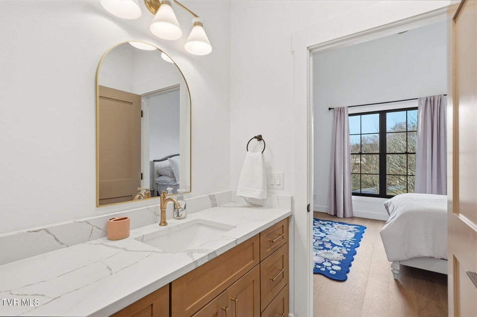 Photo #75: 302 Huntington Way