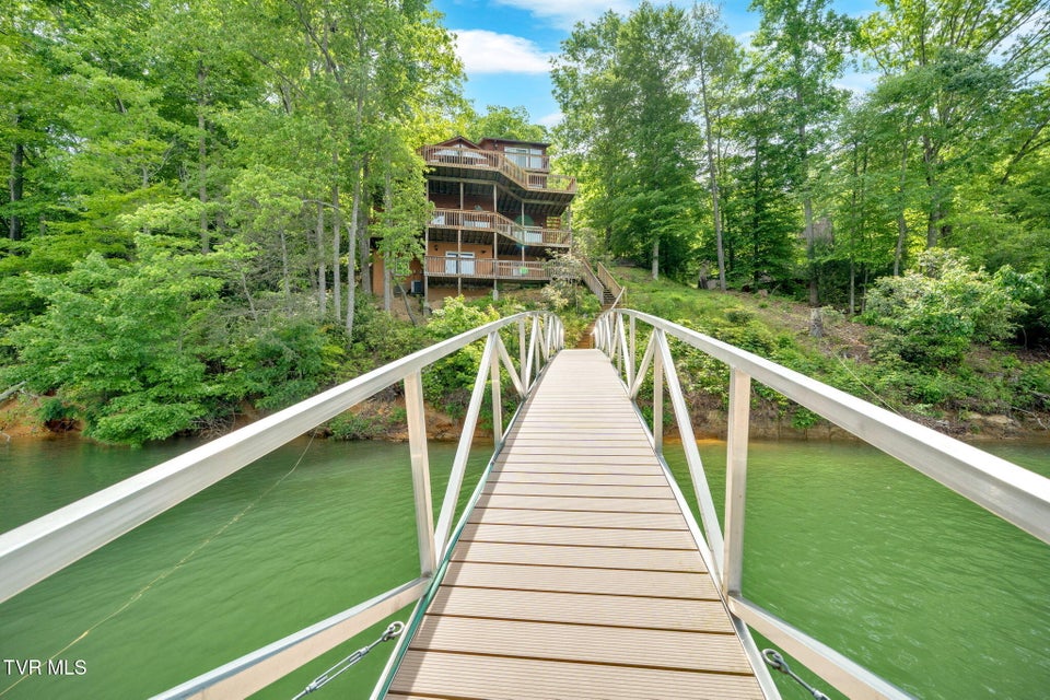 Photo #4: 310 Cove Ridge Lane