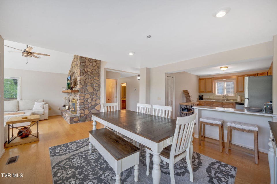 Photo #23: 310 Cove Ridge Lane