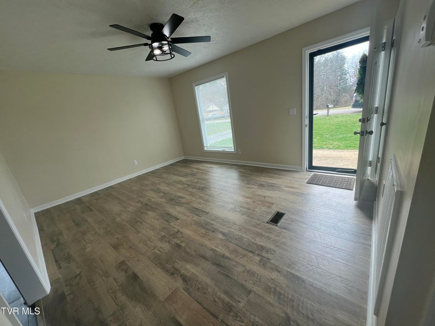 Photo #2: 20011 Orion Avenue