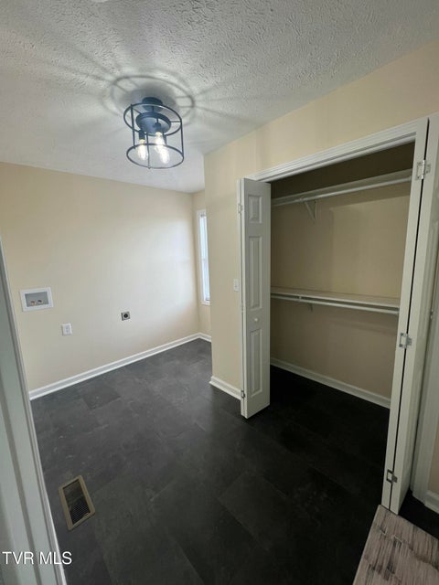 Photo #5: 20011 Orion Avenue