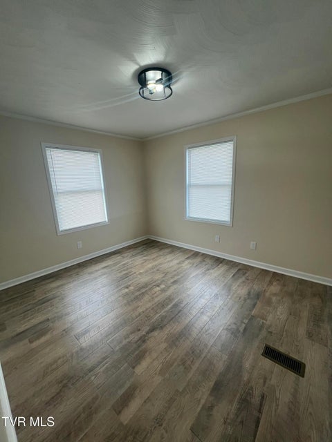 Photo #8: 20011 Orion Avenue