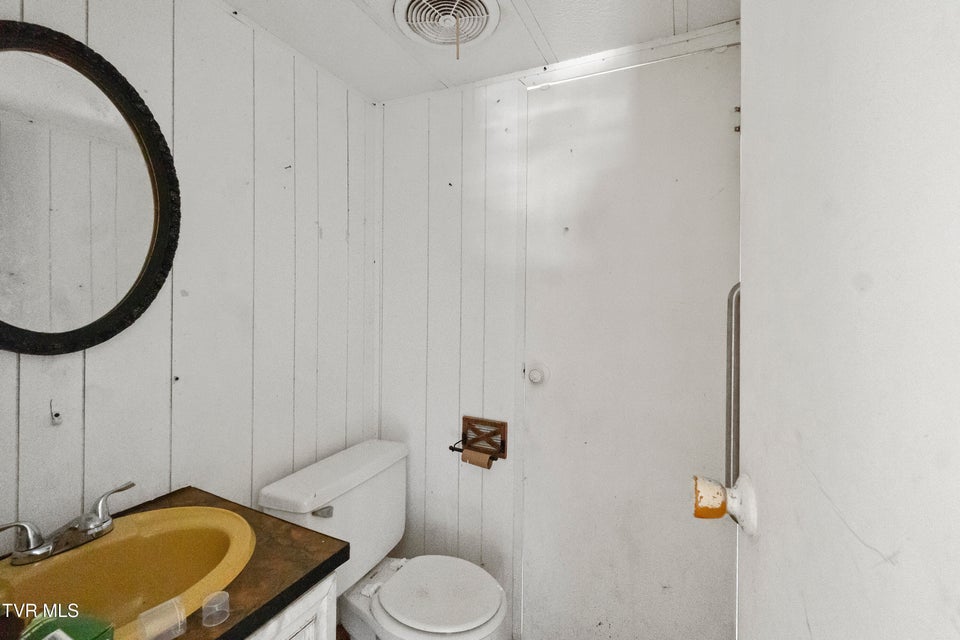 Photo #12: 5020 Kingsport Highway