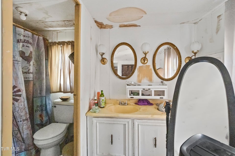 Photo #17: 5020 Kingsport Highway