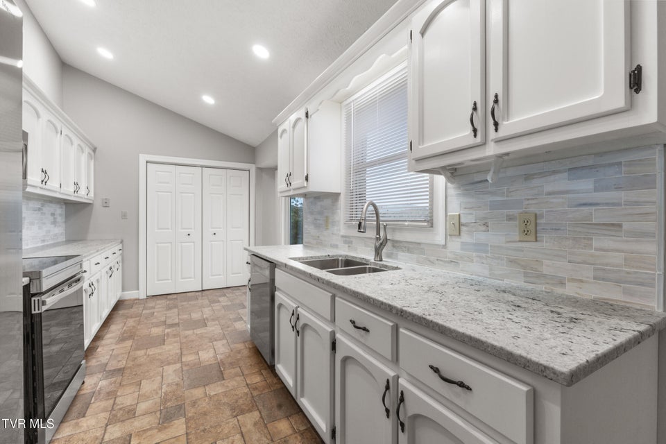 Photo #19: 4801 Harbor Drive