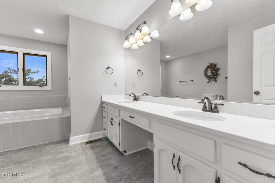 Photo #28: 4801 Harbor Drive