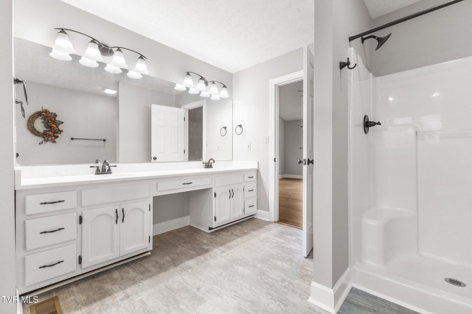 Photo #30: 4801 Harbor Drive