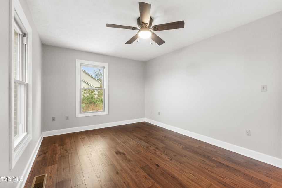 Photo #32: 4801 Harbor Drive