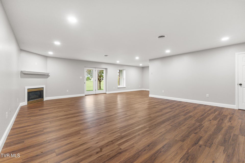 Photo #40: 4801 Harbor Drive