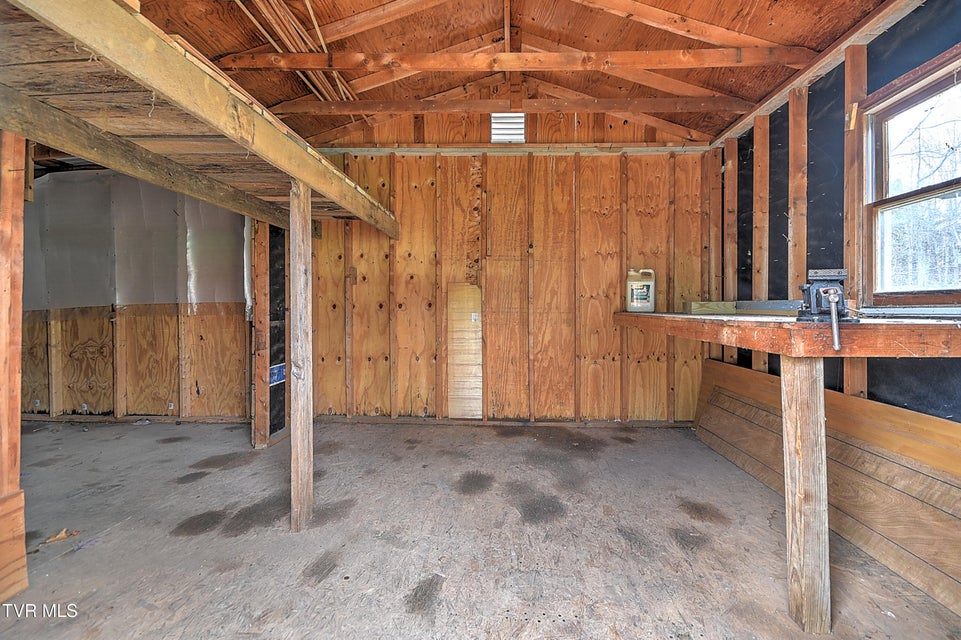 Photo #9: 299 Roosevelt Avenue