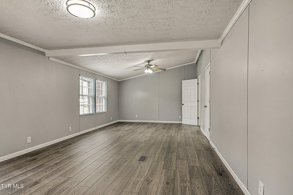 Photo #11: 299 Roosevelt Avenue