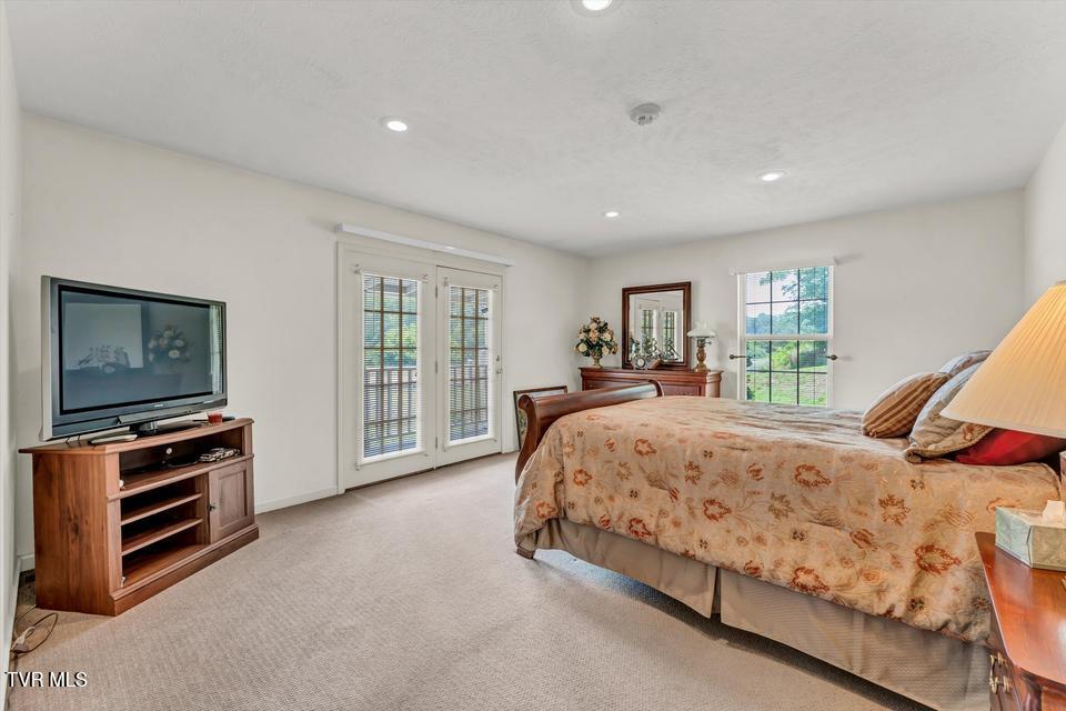 Photo #27: 122 Circle Drive