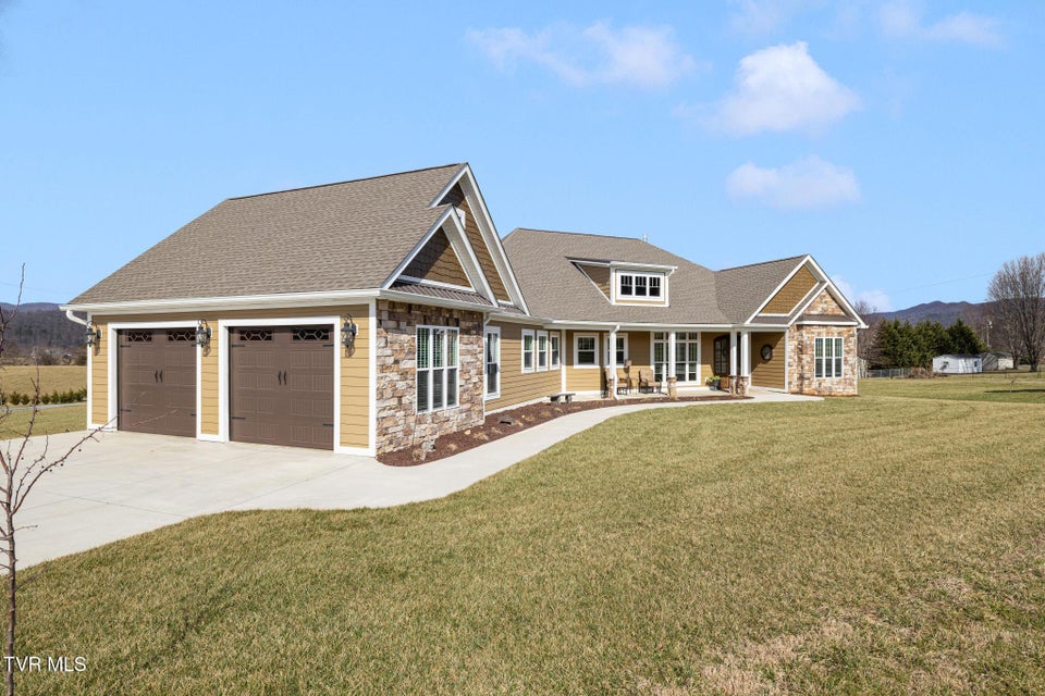 Photo #6: 132 Hamilton Road