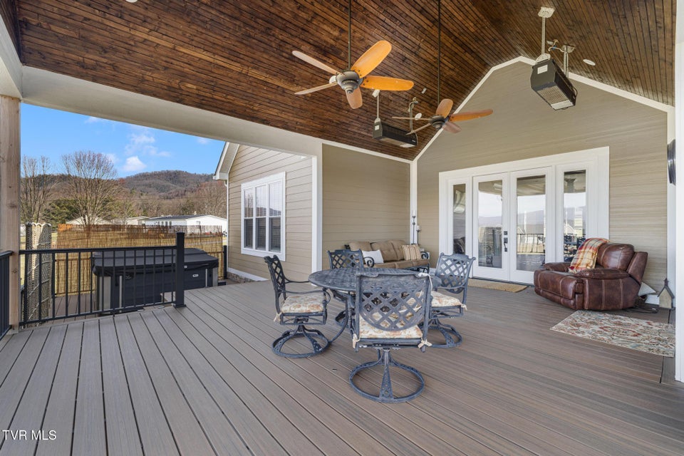 Photo #12: 132 Hamilton Road