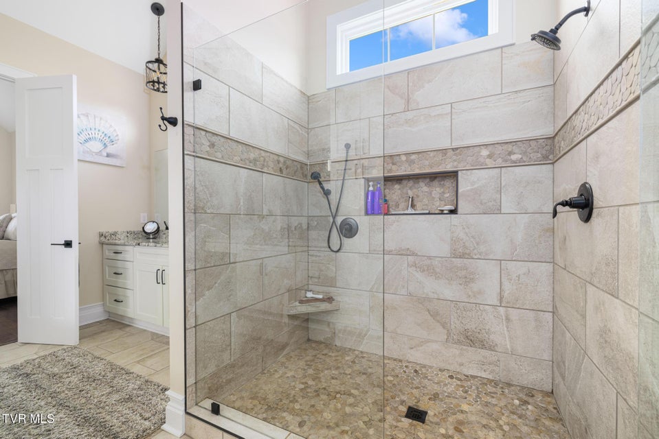 Photo #26: 132 Hamilton Road