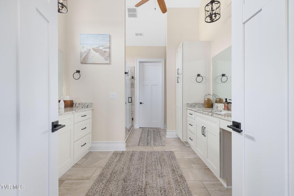 Photo #28: 132 Hamilton Road