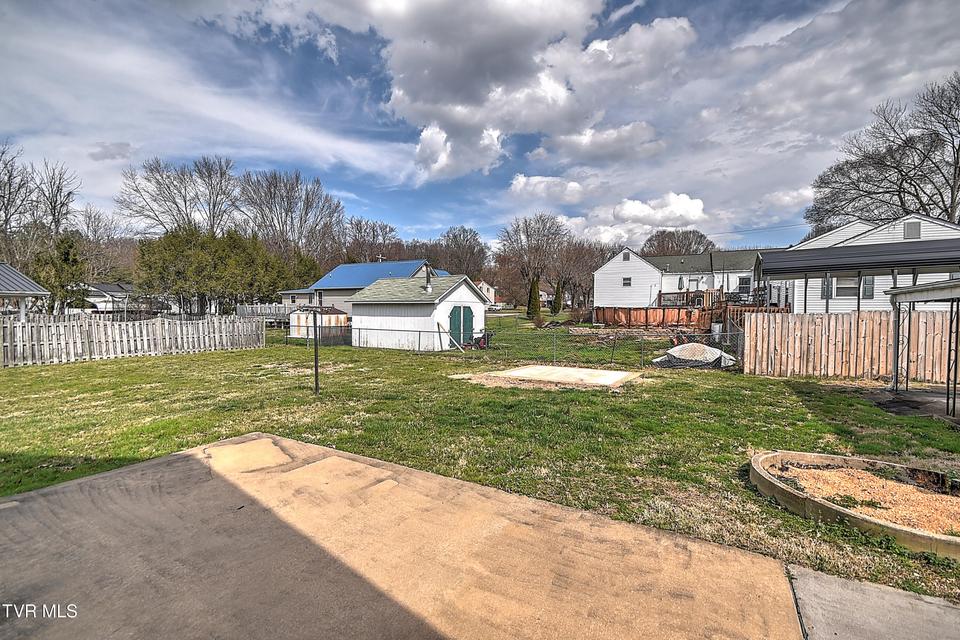 Photo #35: 711 Parkway Boulevard