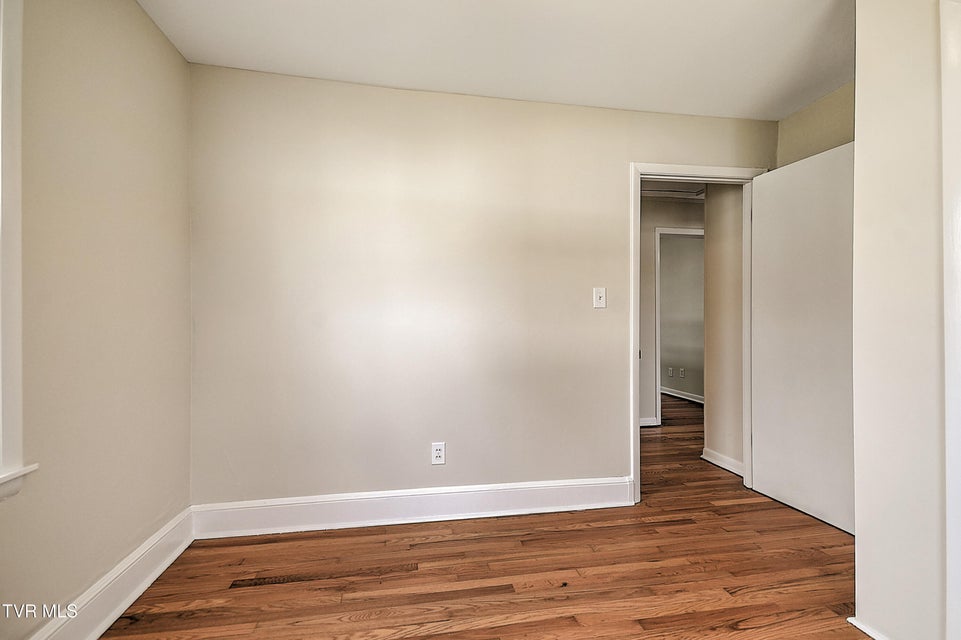 Photo #13: 711 Parkway Boulevard