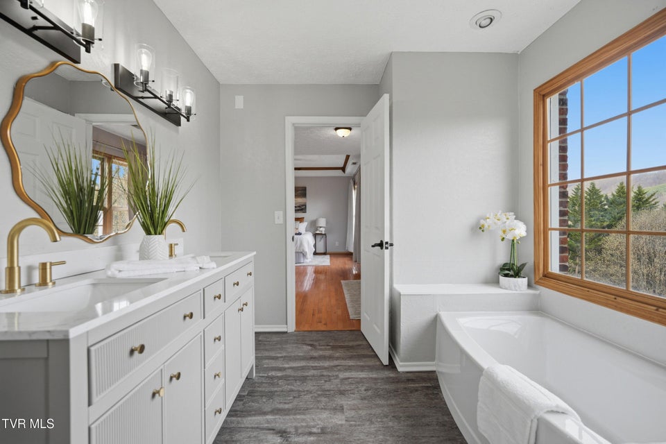 Photo #24: 11515 Frederick Road