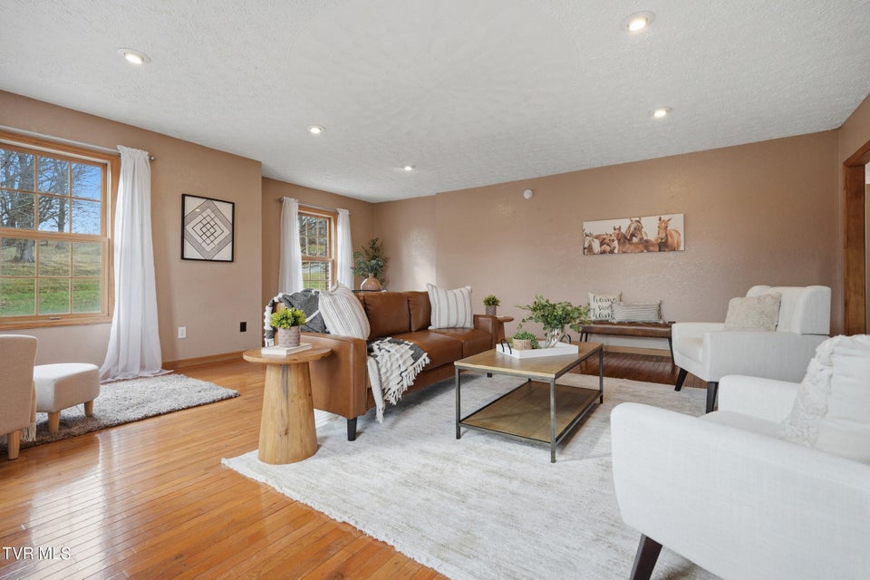 Photo #18: 11515 Frederick Road