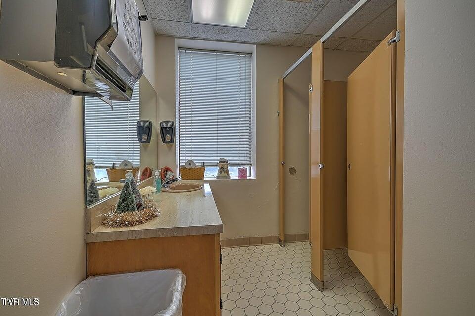 Photo #19: 245 New Street