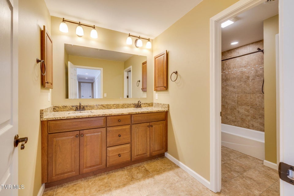 Photo #43: 140 Sugarcane Lane