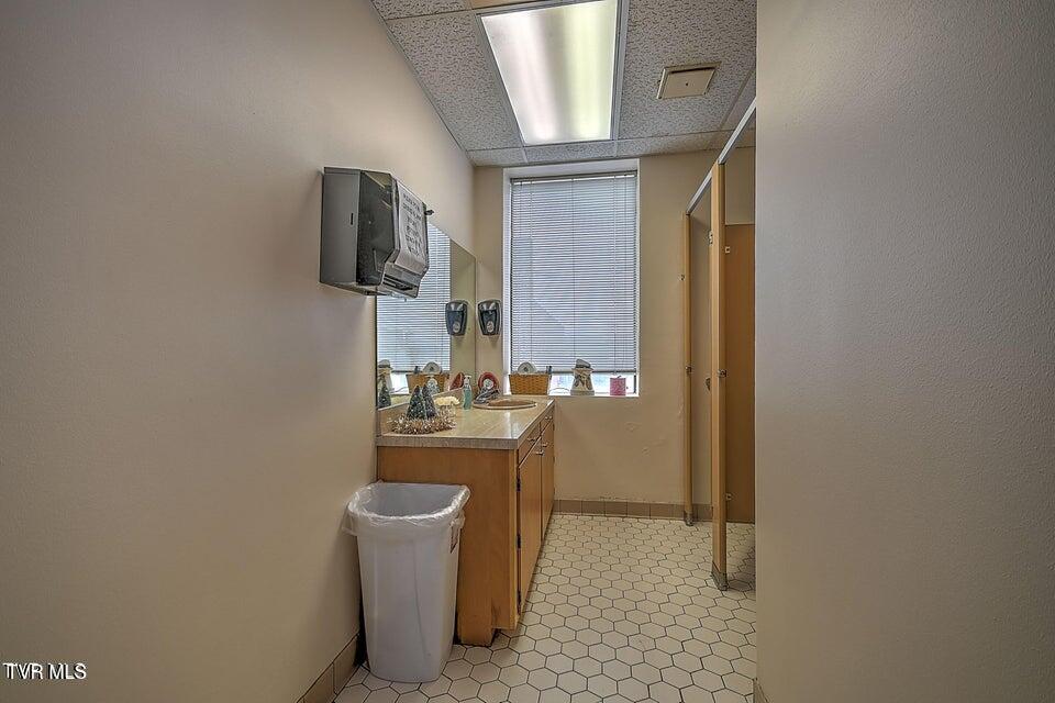 Photo #10: 245 New Street