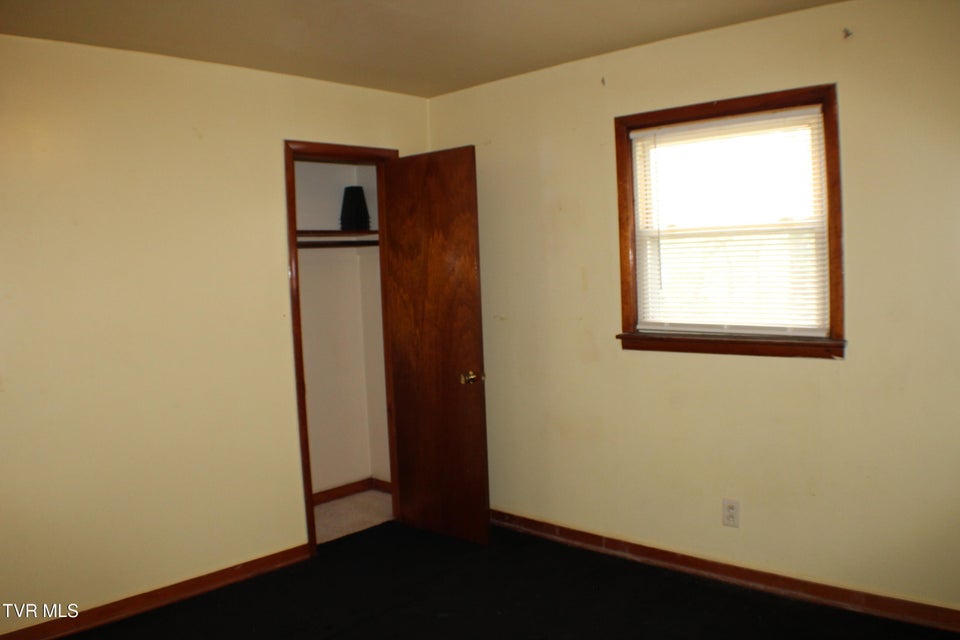 Photo #16: 3988 Memorial Boulevard