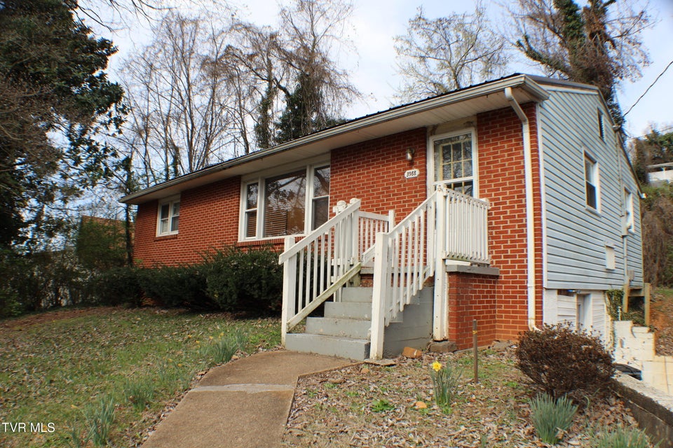 Photo #27: 3988 Memorial Boulevard