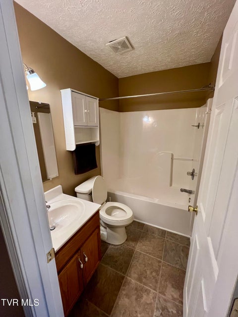 Photo #7: 660 Beaverview Drive