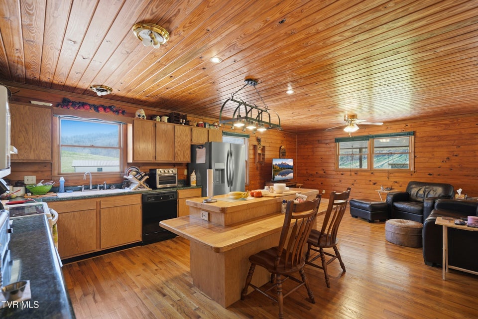 Photo #15: 1505 Williams Hollow Road