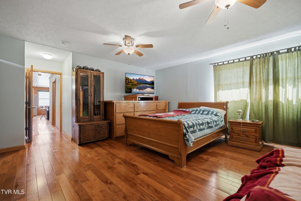 Photo #34: 1505 Williams Hollow Road