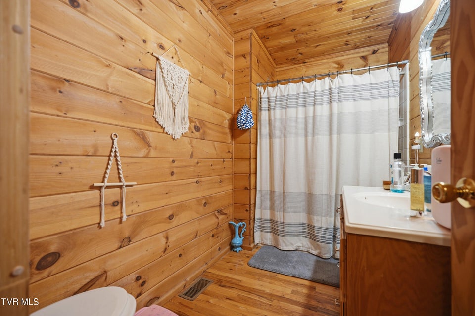 Photo #40: 1505 Williams Hollow Road