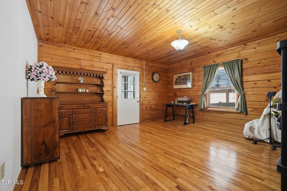 Photo #43: 1505 Williams Hollow Road