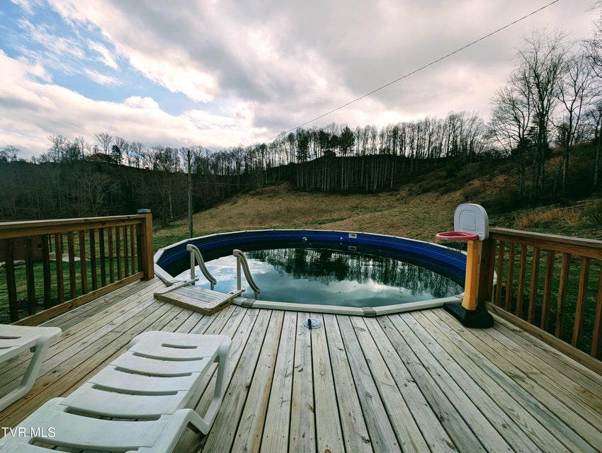 Photo #23: 246 The New Road