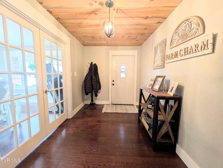 Photo #25: 246 The New Road