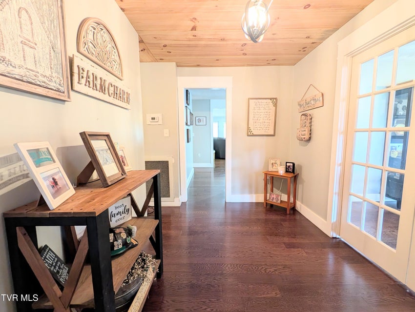 Photo #26: 246 The New Road