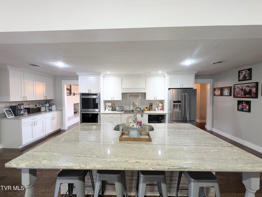 Photo #30: 246 The New Road