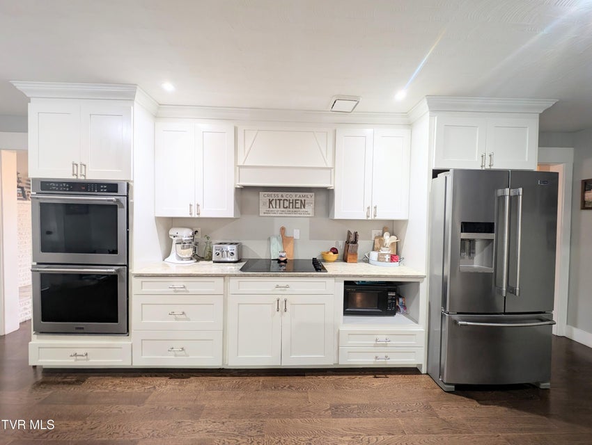 Photo #31: 246 The New Road