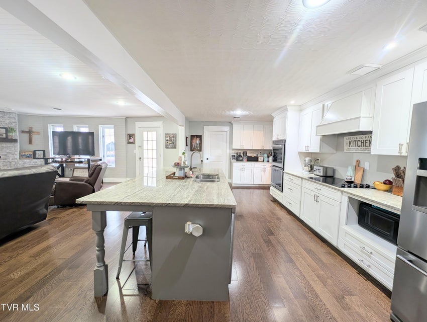 Photo #32: 246 The New Road