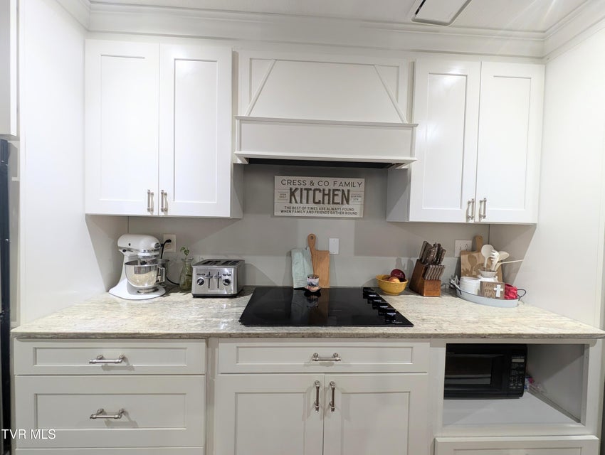 Photo #33: 246 The New Road