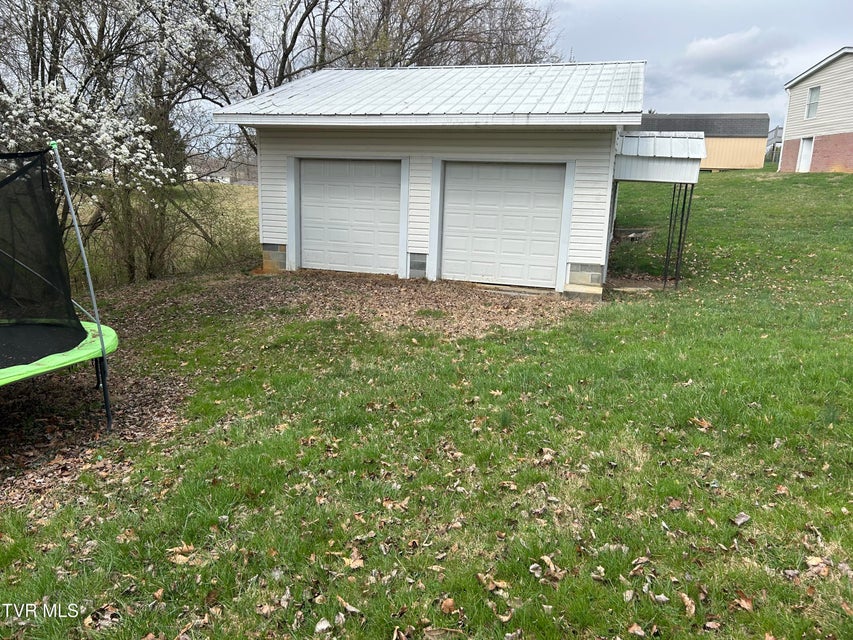 Photo #3: 257 Lynn Road