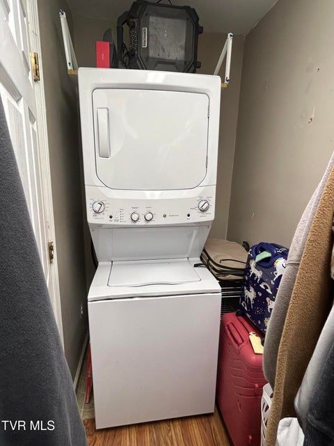 Photo #11: 257 Lynn Road